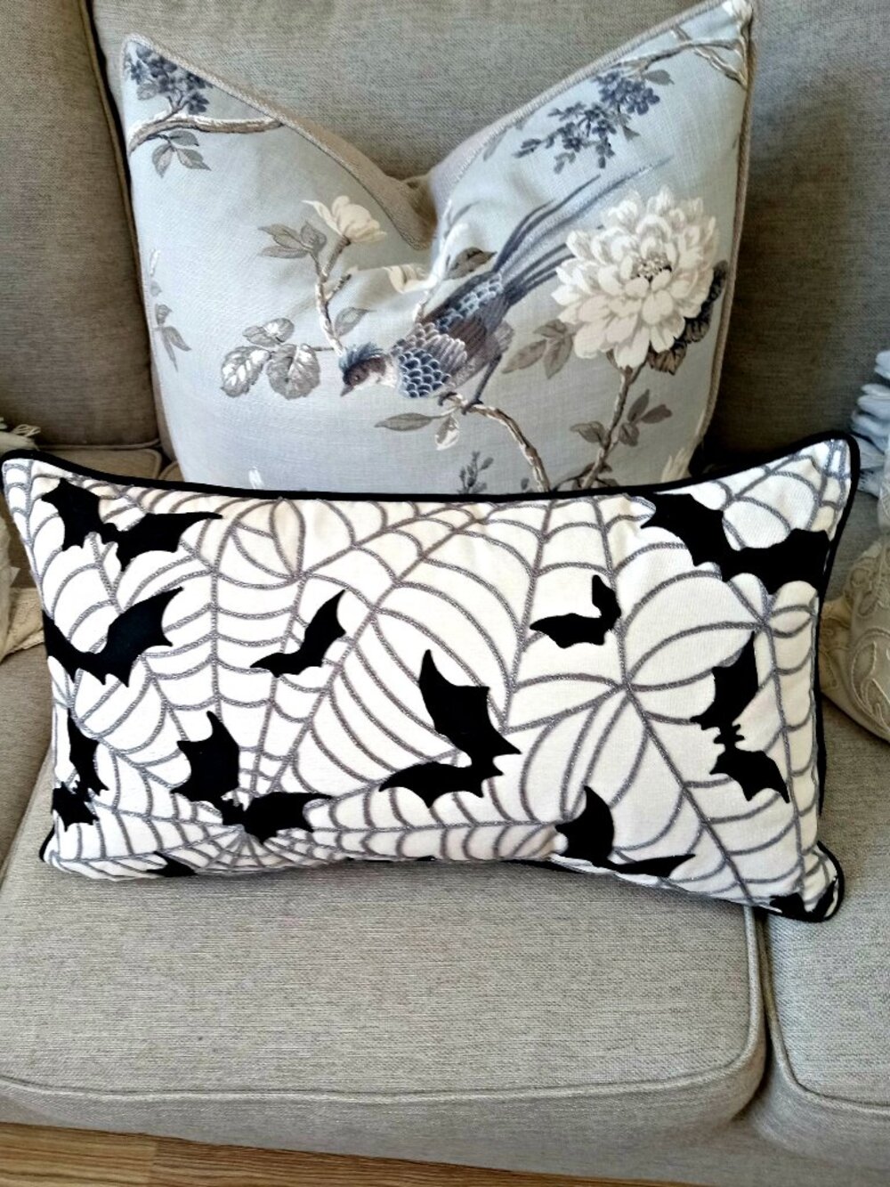 NEW! HALLOWEEN Spider WEBS & BATS PILLOW
